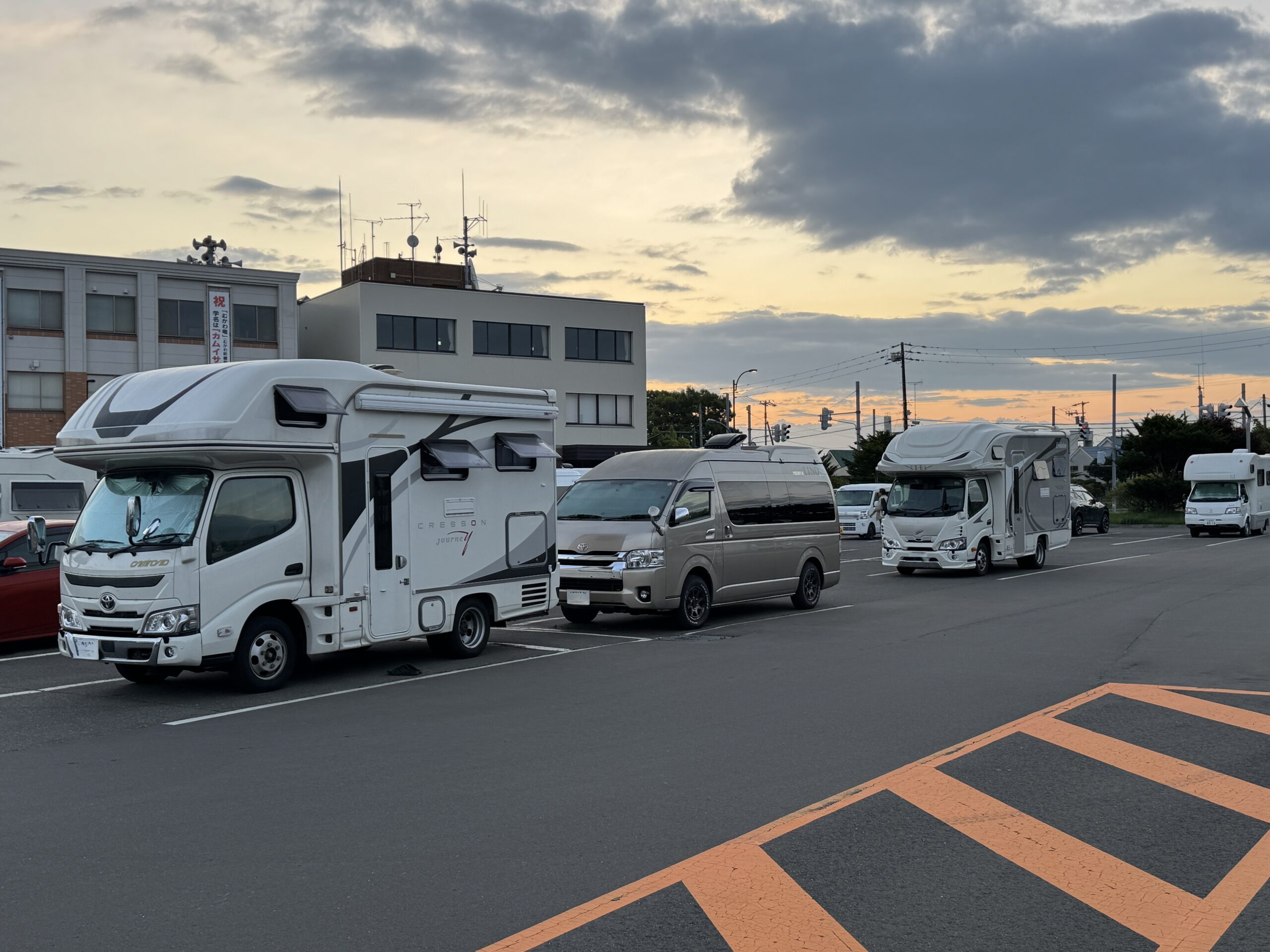 キャンピングカーの聖地「道の駅むかわ四季の館」